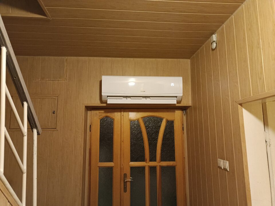 gallery-item